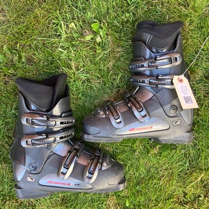 Nordica T2.2 All-Mountain Ski Boots | Mondo 25.5
