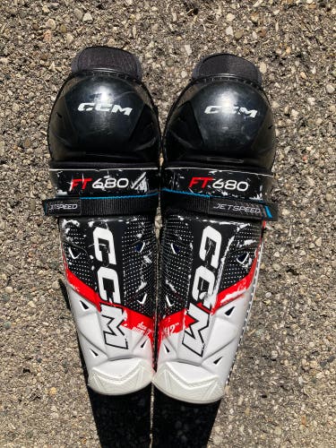 12” CCM Jetspeed FT680 Shin Pads