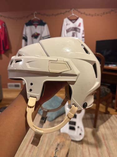 Medium CCM Vector V08 Helmet Pro Stock (Used)