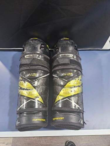 Senior Bauer Supreme ultrasonic 13" Shin Pads (Used)