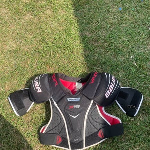 Small Senior Bauer Vapor X800 Lite Shoulder Pads (Used)