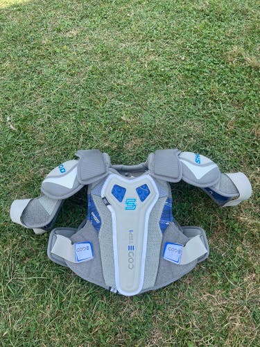 Medium Senior Sher-Wood Shoulder Pads (Used)
