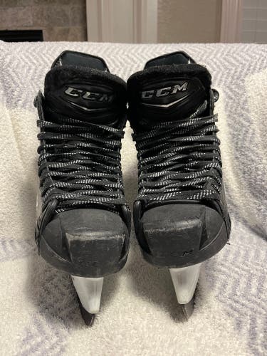 2021 CCM RibCor 80K Hockey Skates Regular Width Size 4.5 (Used)
