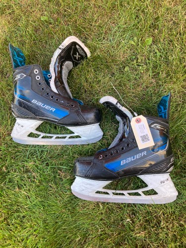 Bauer X Hockey Skates | Size 7EE