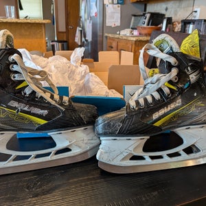 Bauer Hockey Skates Regular Width Size 3.5 (Used)