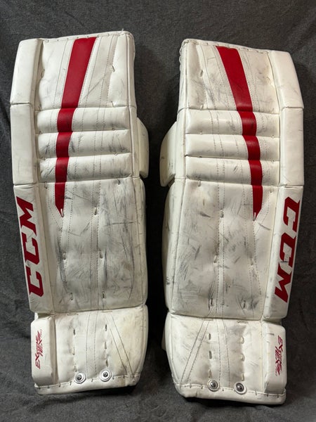 30" CCM Extreme Flex 760 Goalie Leg Pads (Used)