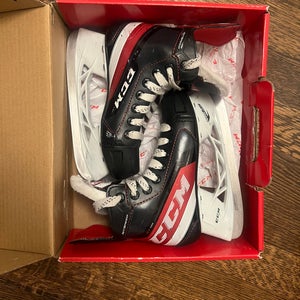 Youth CCM JetSpeed FT485 Hockey Skates 13.5 (Used)