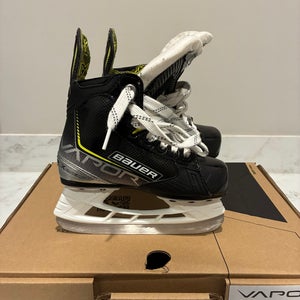 Bauer Vapor 3X Hockey Skates Regular Width 10 (Used)