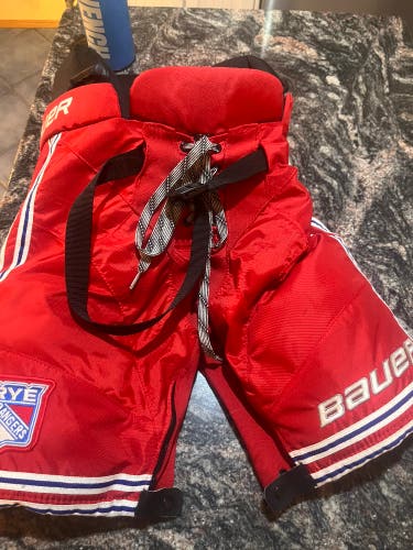 Men's Junior Medium Bauer Hockey Pants (Used)
