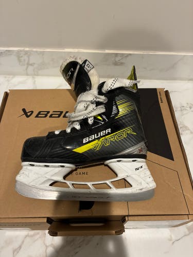 2023 Bauer Vapor X4 Hockey Skates Regular Width 13 (Used)