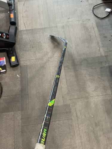 Junior Bauer Ag5nt Right Handed Hockey Stick P92 (Used)