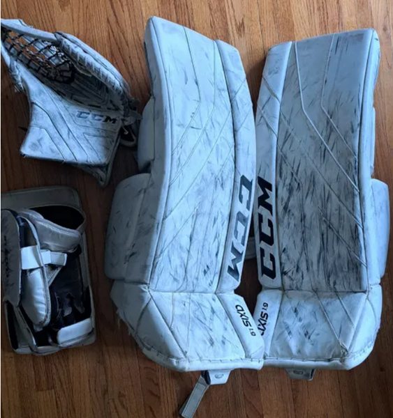 30+1" JR and 31+1" INT CCM Axis Regular Goalie Full Set (Used) - comes with additional set of pads