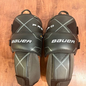 Bauer Pro Knee Guard / Pad Senior (Used)