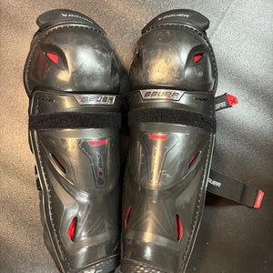 Intermediate Bauer Vapor 3X Pro 13" Shin Pads (Used)