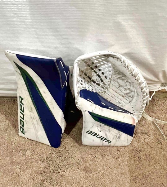 Bauer Hyperlite 2/shadow Regular Pro Stock goalie glove and blocker set