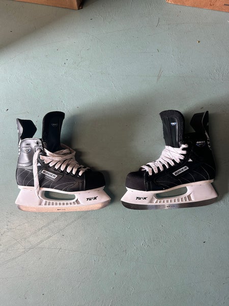 Bauer Supreme Elite Hockey Skates Regular Width Size 5 (New)
