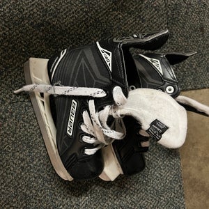 Bauer Supreme 140 Hockey Skates Y12 (Used)