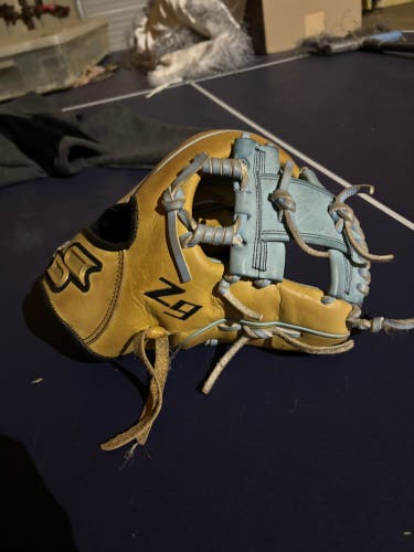2023 SSK z9 RH Infield Baseball Glove 11.5" (Used)