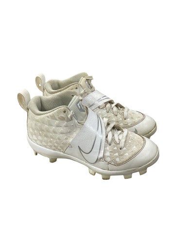 Used Nike Jr FB Cleats White Junior 04.5 11347-S000256430