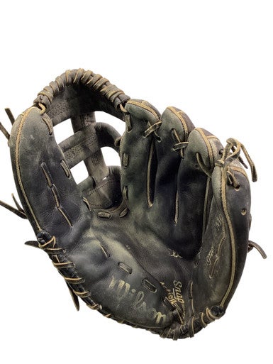 Used Wilson A2144 GEORGE BRETT BB/SB Glove RH Throw Black 13" 11347-S000256384