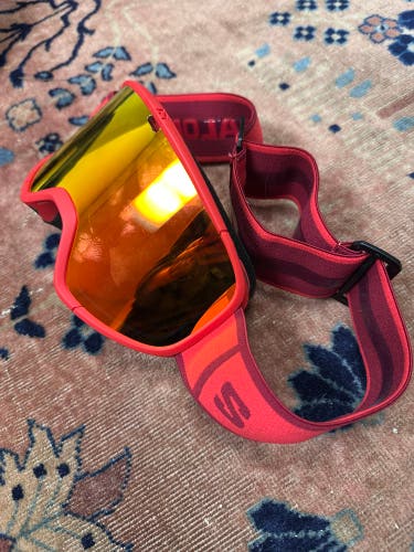 CLEAROUT! Unisex Salomon Ski Goggles Large (Used)