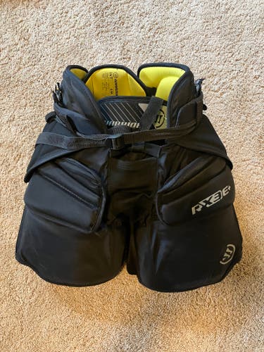 Warrior RX3E+ Intermediate Goalie Breezers – SM/MD