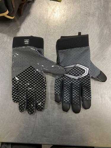 Used Cutters GAME DAY RECEIVER GLOVES FB Gloves White L/XL 11614-S000222254