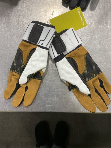 Used Marucci BB/SB Batting Gloves Black MD 11614-S000222252
