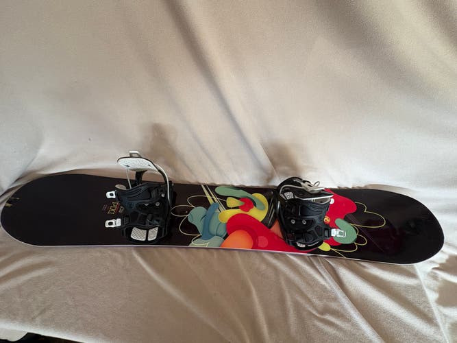 Unisex Flow Pixi Snowboard All Mountain With Bindings True Twin (Used)
