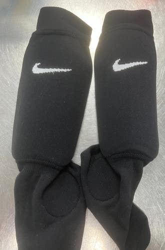 Used Nike Soccer Shin Guards Youth Black Junior 11497-S000152429