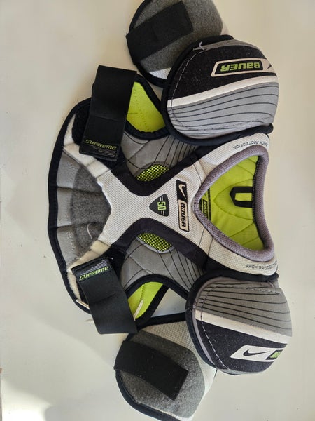 Nike Bauer Supreme 50 Hockey Shoulder Pads, Youth Small dry-fit