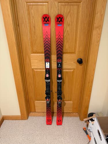 Kid's 2022 Volkl Racetiger GS 151 cm Racing Skis with Bindings (Used)