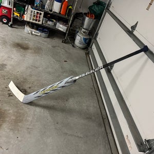 Senior Bauer M5 pro Regular Goalie Stick 26" Paddle (Used)