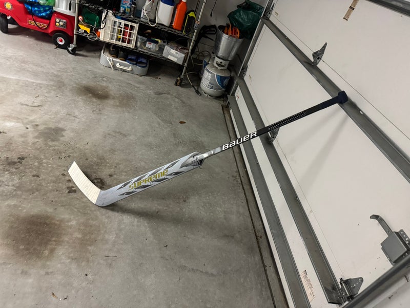 Senior Bauer M5 pro Regular Goalie Stick 26" Paddle (Used)