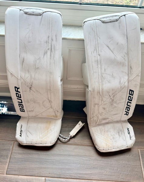32" Bauer Supreme M5 Pro Goalie Leg Pads (Used)