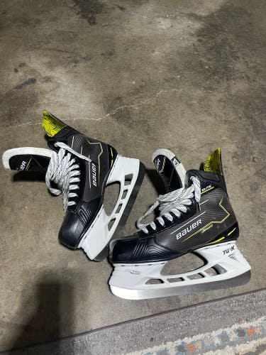 2024 Bauer Supreme Elite Hockey Skates Extra Wide Width 8.5 (Used)