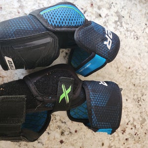 Junior Medium Bauer Elbow Pads (Used)