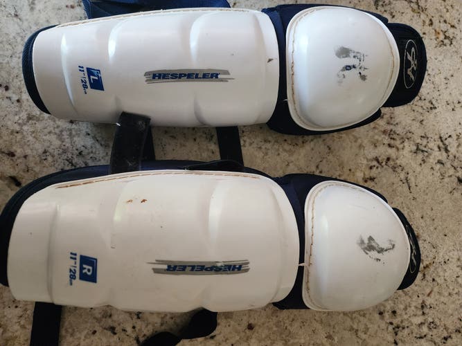 Junior Hespeler 11" Shin Pads (Used)
