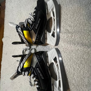 2020 Bauer Supreme 3S Pro Hockey Skates Regular Width Size 2.5 (Used)