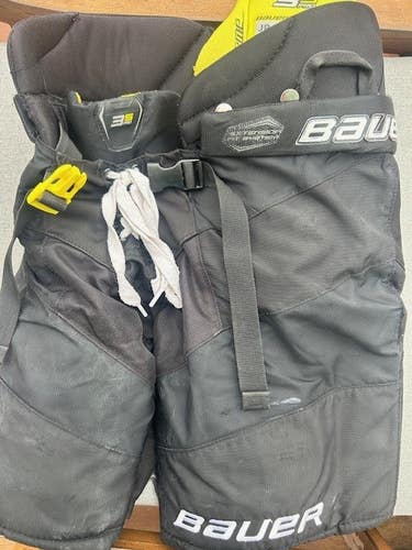 Junior Medium Bauer Supreme 3S Pro Hockey Pants (Used)