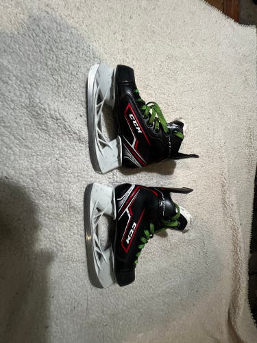 CCM JetSpeed FT340 Hockey Skates Size 1 (Used)