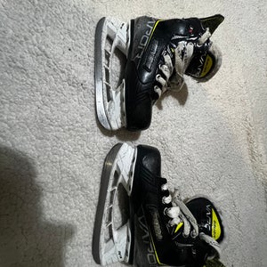 Bauer Vapor 3X Hockey Skates Regular Width 12.5 (Used)