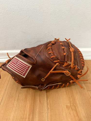 Nokona 33.5 Inch Catchers Mitt Walnut W-3350