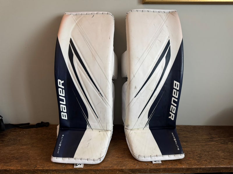 Senior Medium 34” Bauer Vapor Hyperlite 2 Goalie Leg Pads