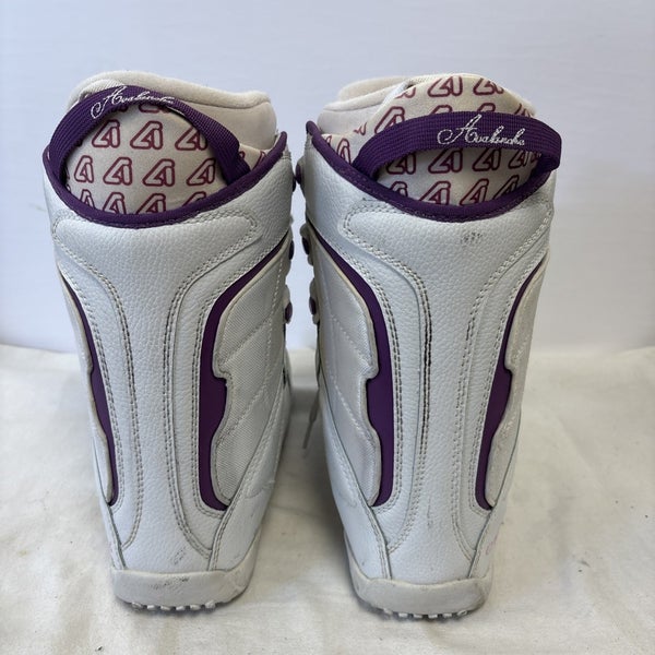 WOMENS AVALANCHE SNOWBOARD BOOTS LADIES SIZE 10 WHITE & PURPLE