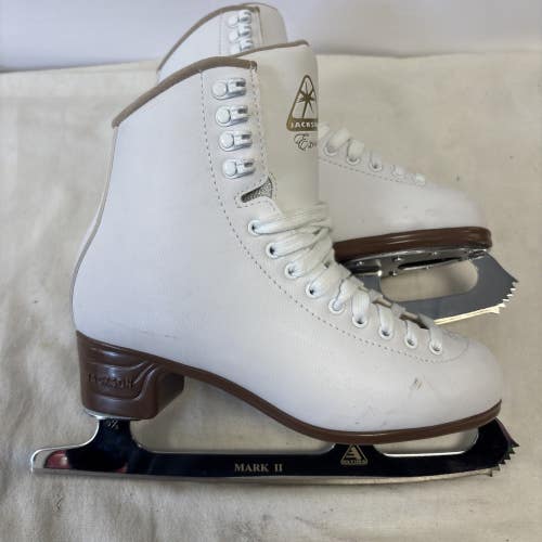 Womens Size 6 Jackson Ultima Excel Figure Ice Skates. White Mark II Blades
