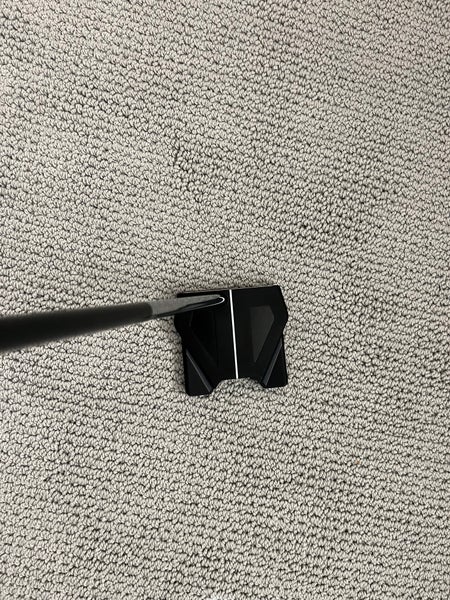 Odyssey Ten Lined Center Shaft Putter 34" (New)