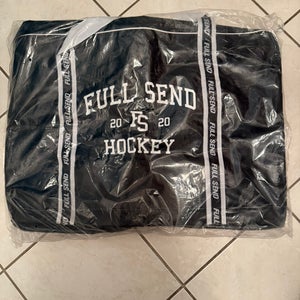 FULL SEND HOCKEY BAG NELK BOYS
