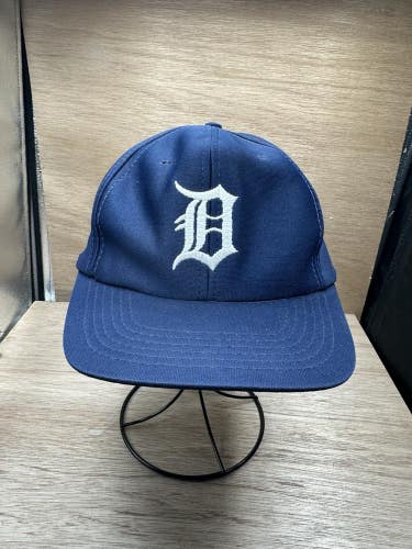 Vintage Detroit Tigers Snapback Trucker Baseball Hat U.I.I. Mesh Size M / L