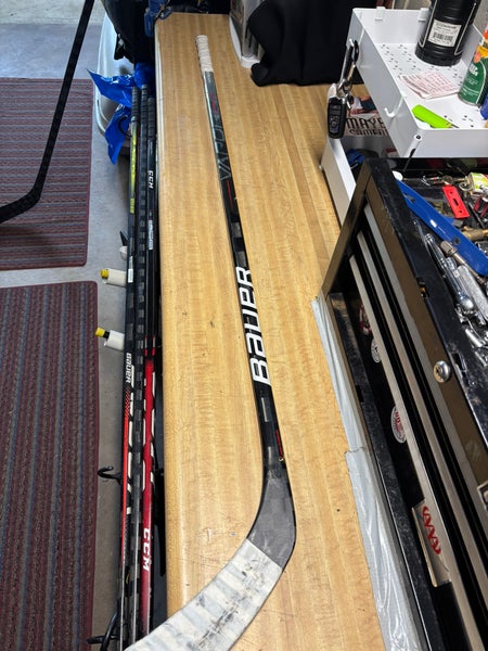 Intermediate 65 flex  Bauer Vapor Hyperlite Right Handed Hockey Stick P92 curve